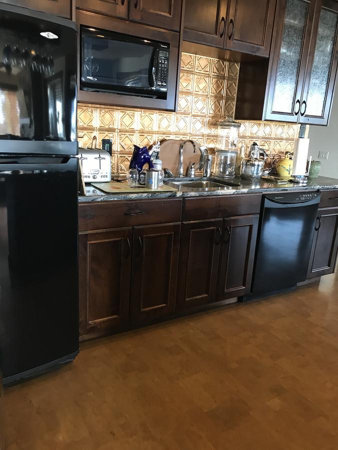 Cheers B&B Kelowna Exteriör bild