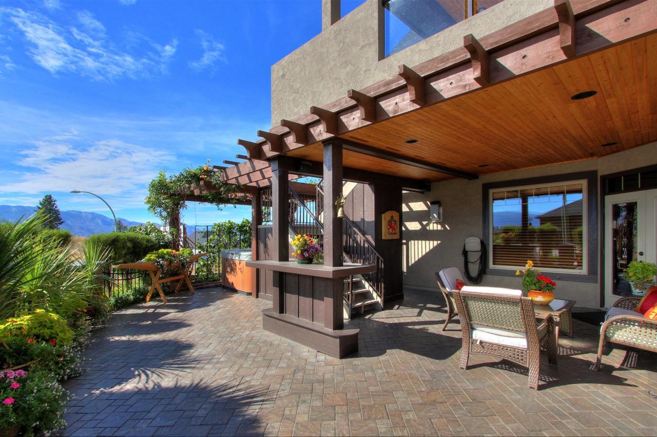 Cheers B&B Kelowna Exteriör bild